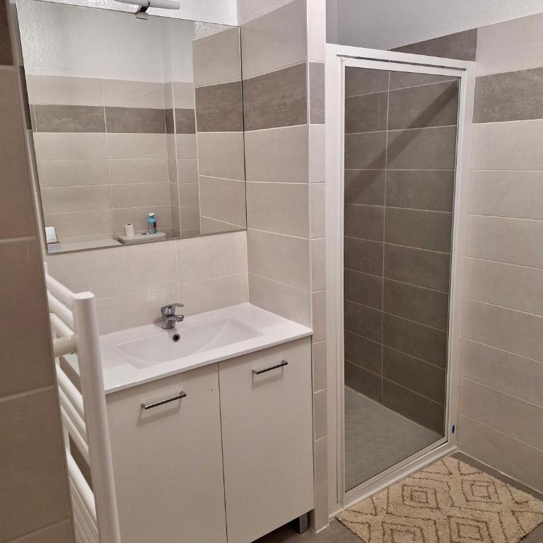 L'échiquier de Béziers - T2 déco soigné - Belle terrasse -Parking - Wifi - Appartement 1 Chambre - 11