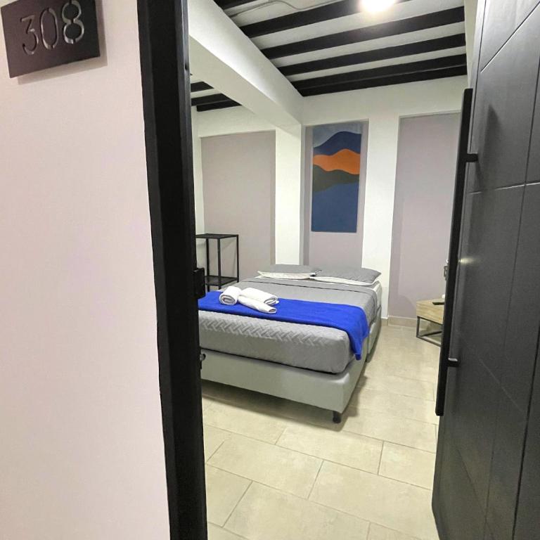 M1145 Aparta Loft - Habitación Doble con baño privado - 5