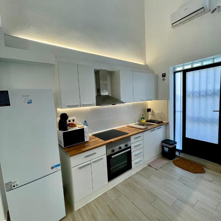 Infinity Apartment - One-bedroom Loft Apartment - 2