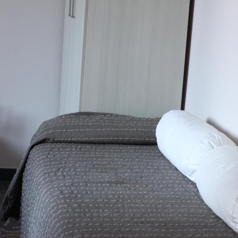 B&B Cernaia 42 - Camera Tripla Comfort - 1