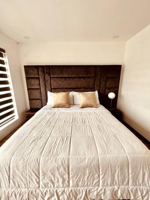 Luxurious central house in Cuenca - Three-Bedroom Villa - 12