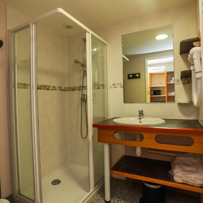 Village Club Les Hyvans - Chambre Quadruple - 3