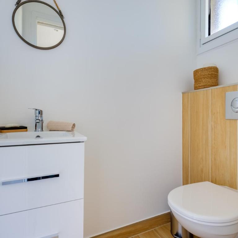 LA GRANDE BLEUE, Magnifique T2 climatisé, proche de la mer - One-Bedroom Apartment - 7