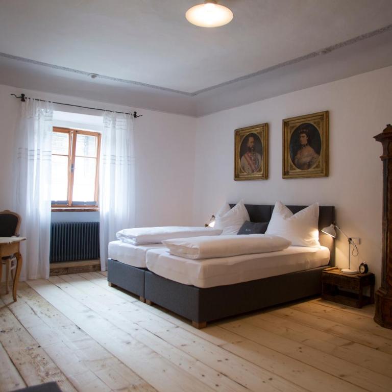 Hotel & Gourmetwirtshaus Kirchenwirt seit 1326 - Familiensuite - 1