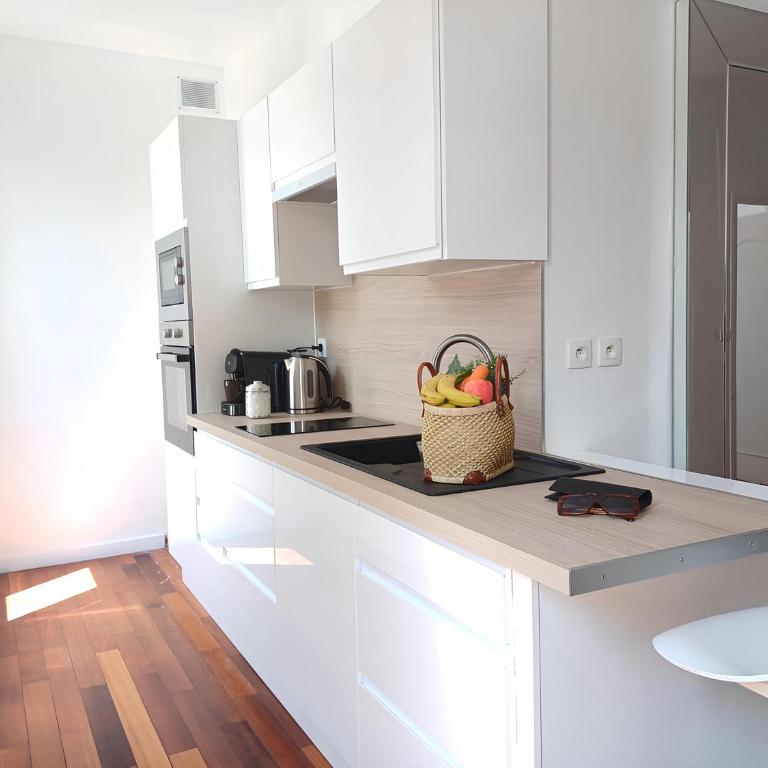 Au Pied de la gare et centre ville - 2 chambres - spacieux - Apartamento de 2 dormitorios con vistas a la ciudad - 12