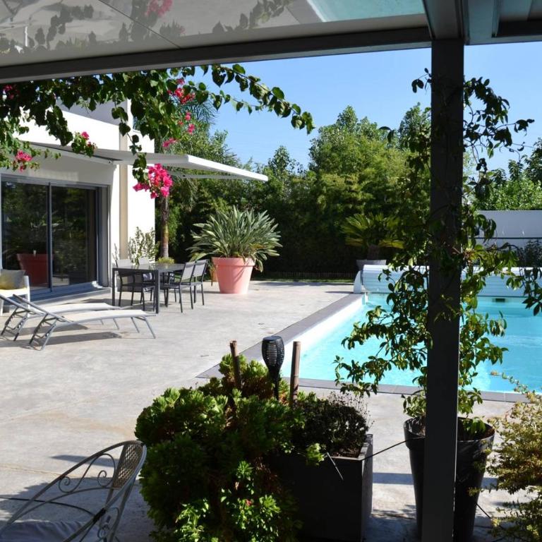Villa de standing Piscine privée à 15 min des plages 8VB11 - Four-Bedroom House - 3