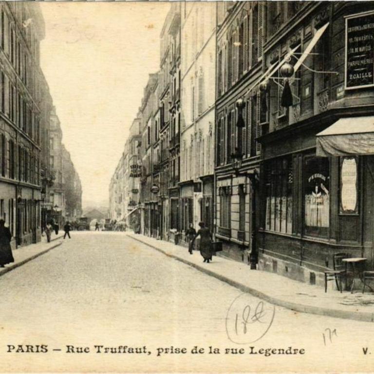 Small duplex house in Batignolles - Appartement - 12