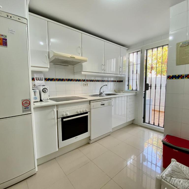 SERINAMAR- Los Naranjos de Marbella - Three-Bedroom Villa - 3