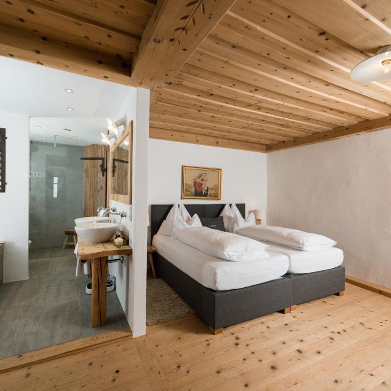 Hotel & Gourmetwirtshaus Kirchenwirt seit 1326 - Deluxe Doppelzimmer - 4