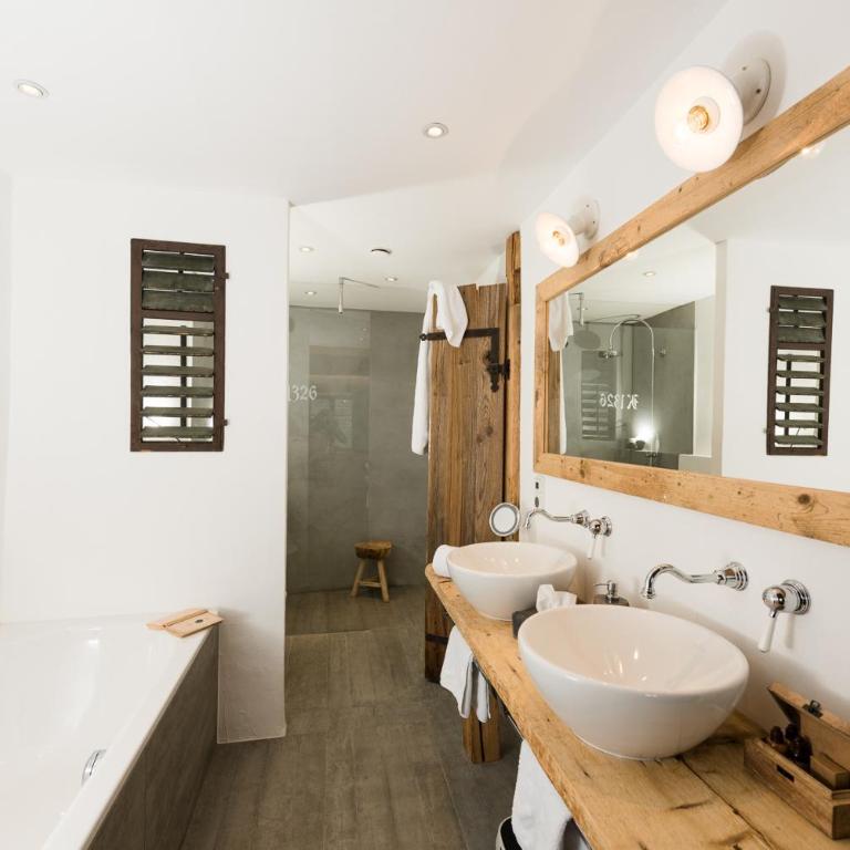 Hotel & Gourmetwirtshaus Kirchenwirt seit 1326 - Deluxe Doppelzimmer - 5