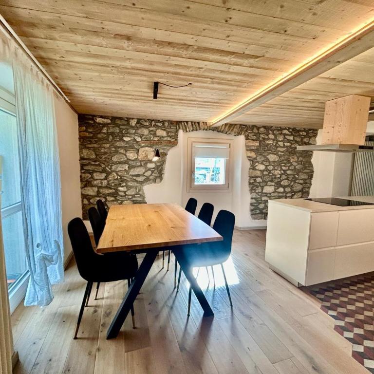 Aosta Holiday Apartments - Monte Zerbion - Appartamento con 2 Camere da Letto - 1