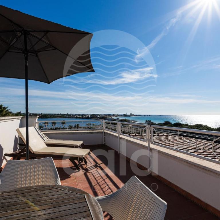 Attico Lux Vista Mare - Spiaggia a 50 M By Cala Salento - Two-Bedroom Apartment - 15