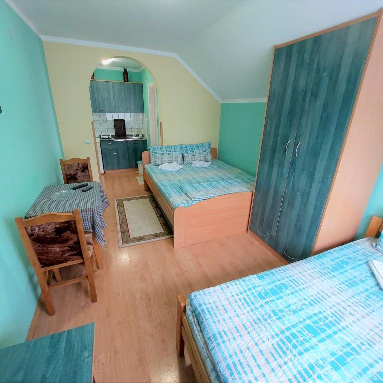 Apartments Nikolić - Standardni Trokrevetni Studio - 4