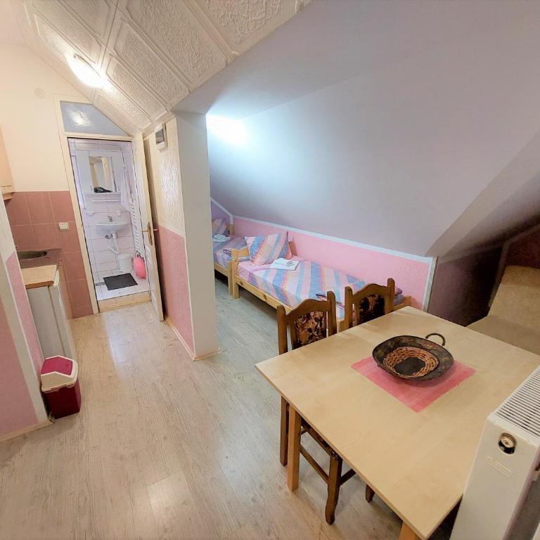 Apartments Nikolić - Apartman sa 2 Spavaće Sobe i Terasom - 5