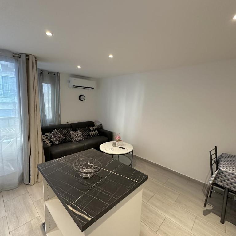 Residence Graziella Appartement 100 - Appartement 1 Chambre - Vue sur Ville - 9