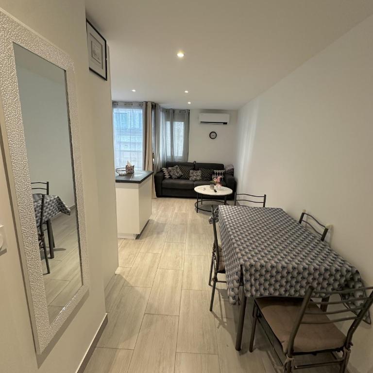 Residence Graziella Appartement 100 - Appartement 1 Chambre - Vue sur Ville - 10
