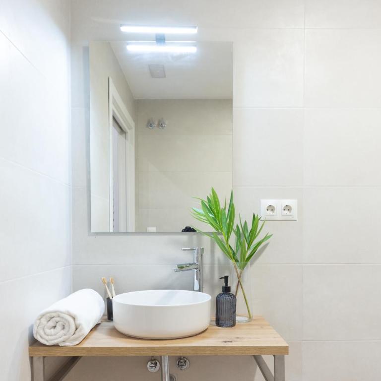 VLC HOST- B&B Fray Pedro - Quadruple Room - 17