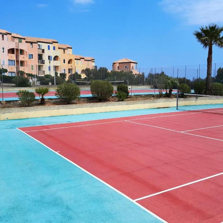 Appartement Saint Pierre la Mer 5 personnes, vue sur la mer, piscine, parking, tennis C164 - Two-Bedroom Apartment with Balcony and Sea View - 8