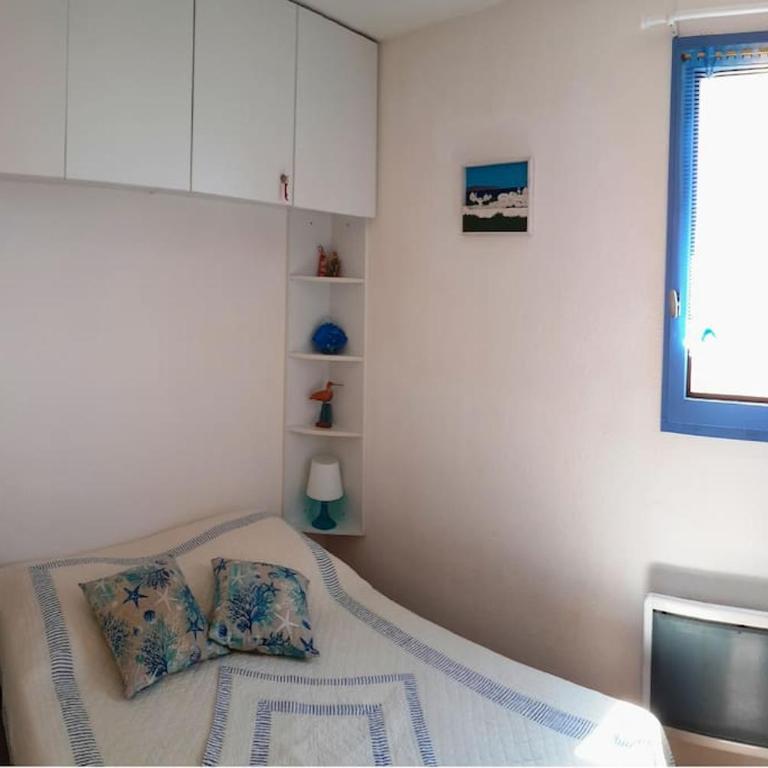 Appartement Saint Pierre la Mer 5 personnes, vue sur la mer, piscine, parking, tennis C164 - Two-Bedroom Apartment with Balcony and Sea View - 11