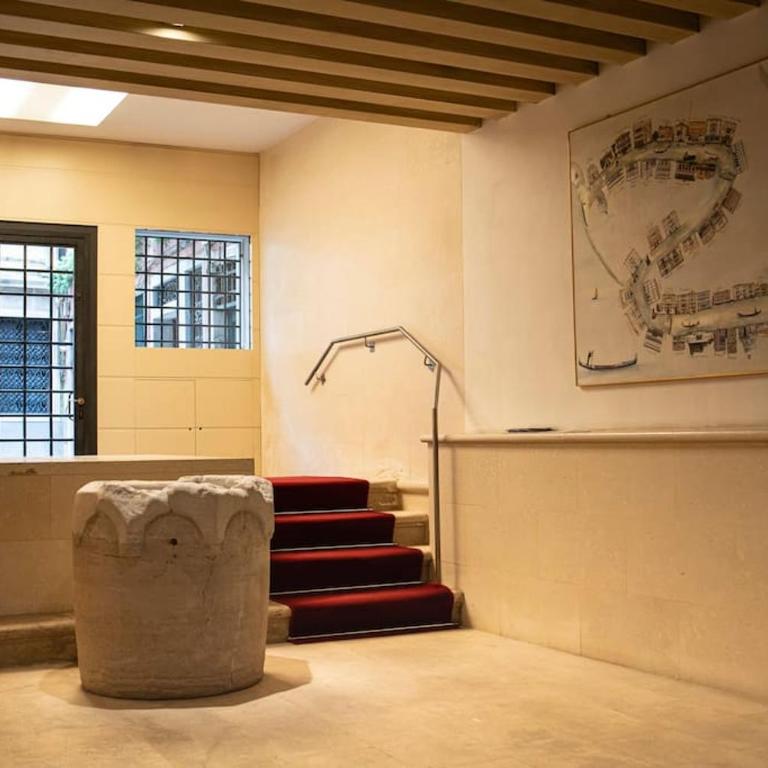 Grand Canal Diamond - Two -Bedroom Apartment with Terrace and Canal View - 36