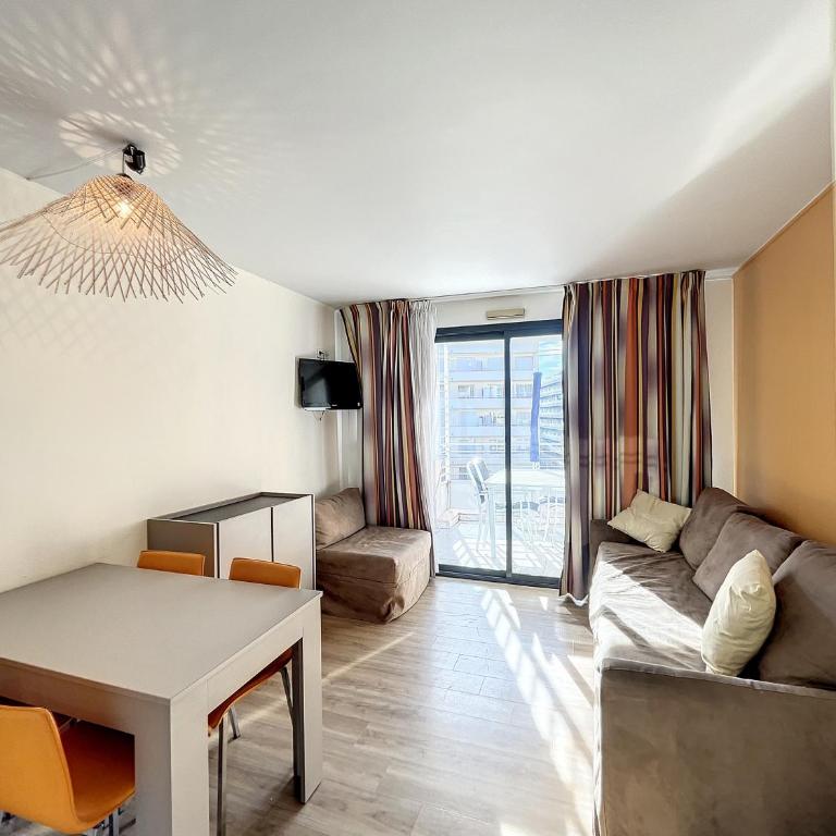 Home Riviera - Studio few min walking from beach - Apartment mit Poolblick - 3