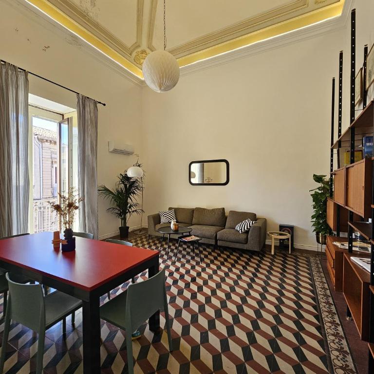Stylish Home Catania Centre - Two-Bedroom Deluxe Apartment - 5