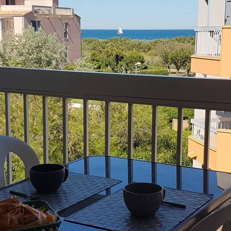 Accès direct plage pour ce superbe T2 moderne et fonctionnel - 6FR325 - Appartement - Vue sur Mer - 1