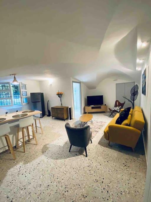 Cozy and quiet Suite near Two Towers, Bologna - Appartamento con 1 Camera da Letto - 2