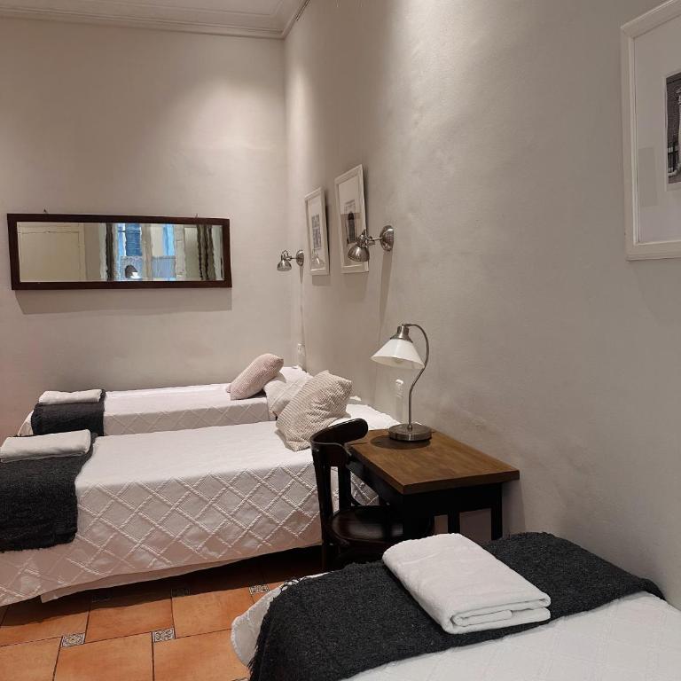 Casa Consell Gran Via, Guest House - Interior Triple Room - 6