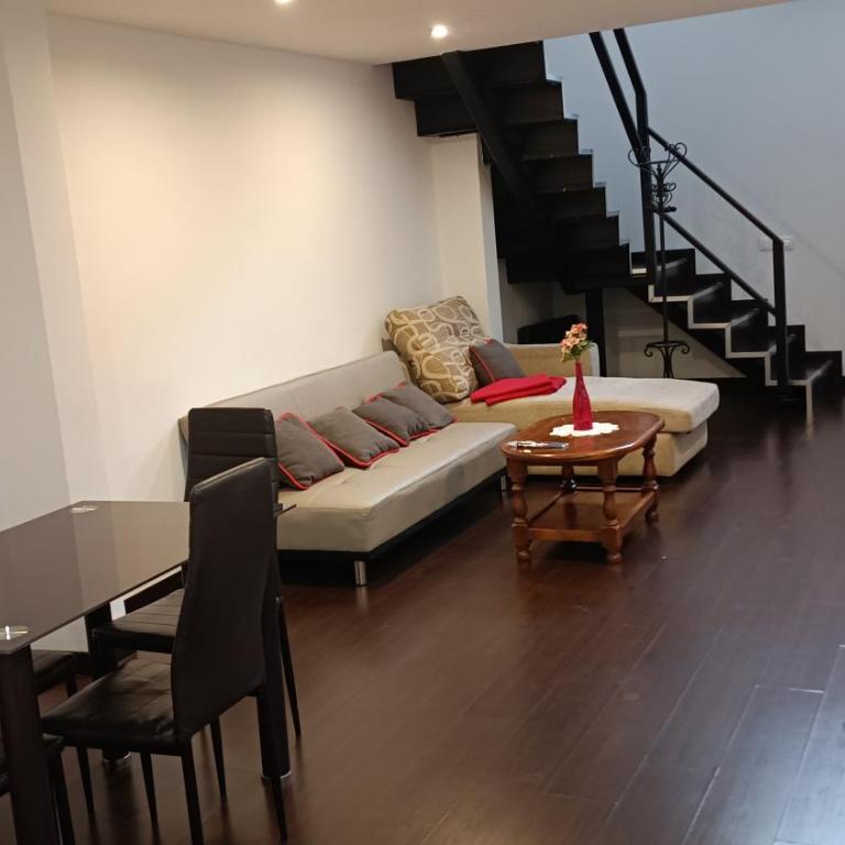 Centrico y tranquilo - Apartamento de 2 dormitorios - 4