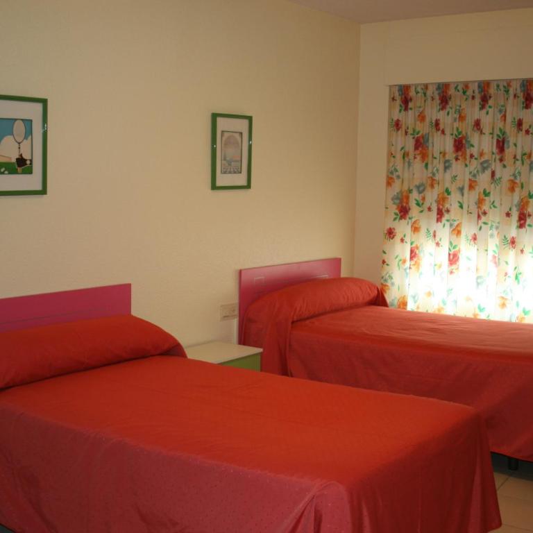 Hostal Rosa - Twin Room with Private Bathroom - 8