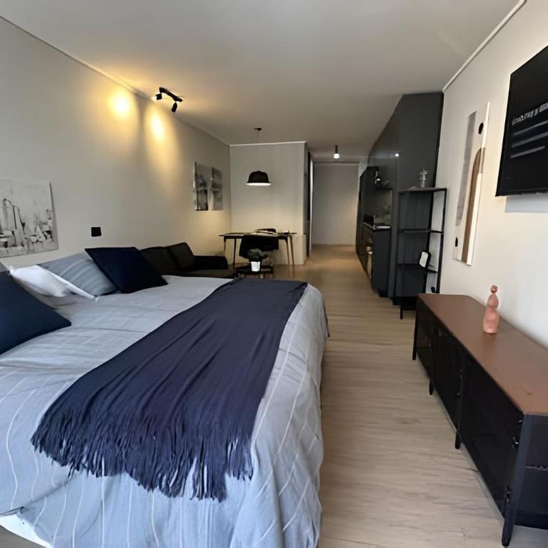 Moderno estudio a pasos de CLC - Apartamento de 1 dormitorio - 2