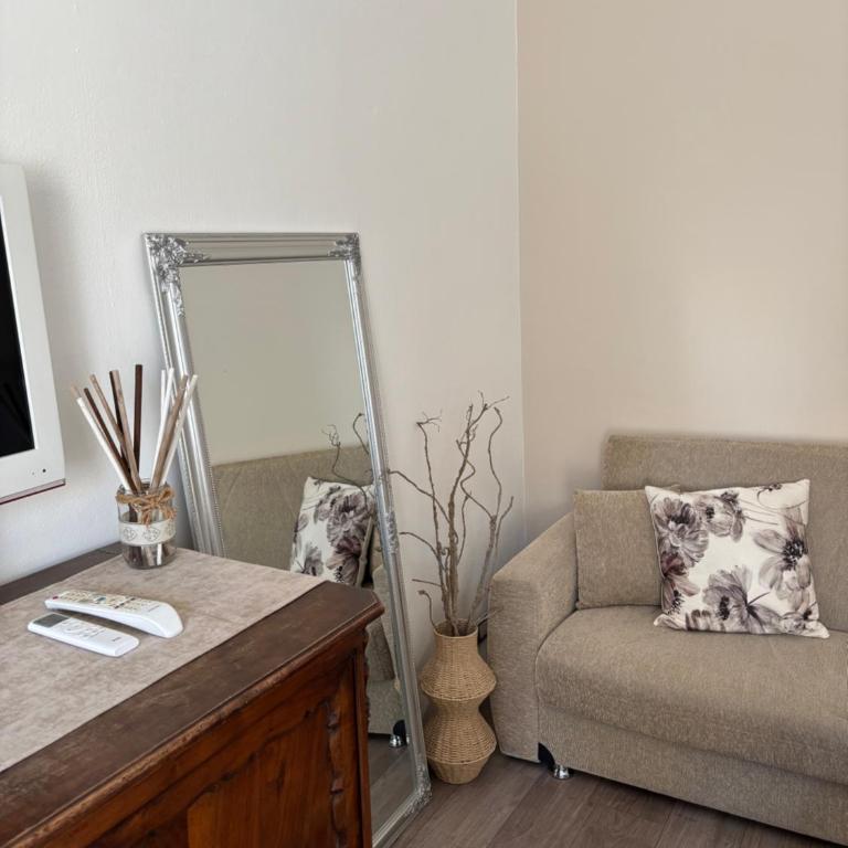 Sweet Anna - Two-Bedroom Apartment - 28