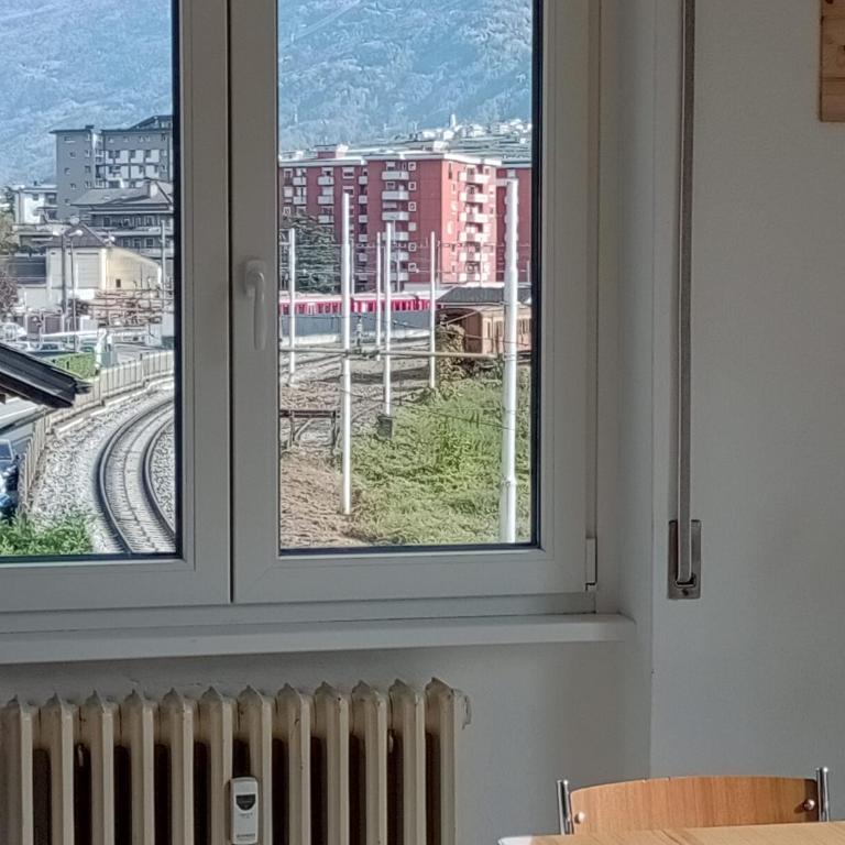 Tirano Express Comfort 2P Appartamento spazioso con vista montagne, ideale per famiglie e gruppi - Appartement avec Vue et Balcon - 6