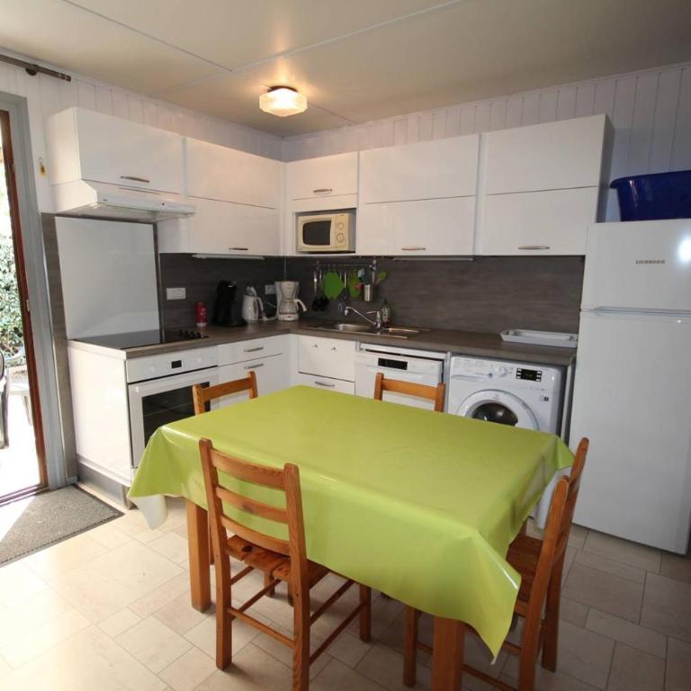 Belle villa de vacances climatisee, tout confort, residence TAMARIS, accès payant aux piscines animation, wifi, 2 chambres, 5 couchages PORTIRAGNES PLAGE LRTAMB19 - Casa de 2 dormitorios - 4