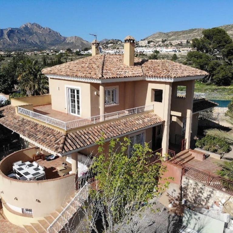 Totally Private Lux Boutique Villa Sleeps 11 - Villa - 15