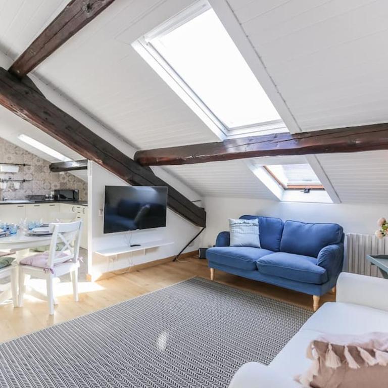 Sunny 2BR Penthouse Near Milano Centrale - Two-Bedroom House - 5