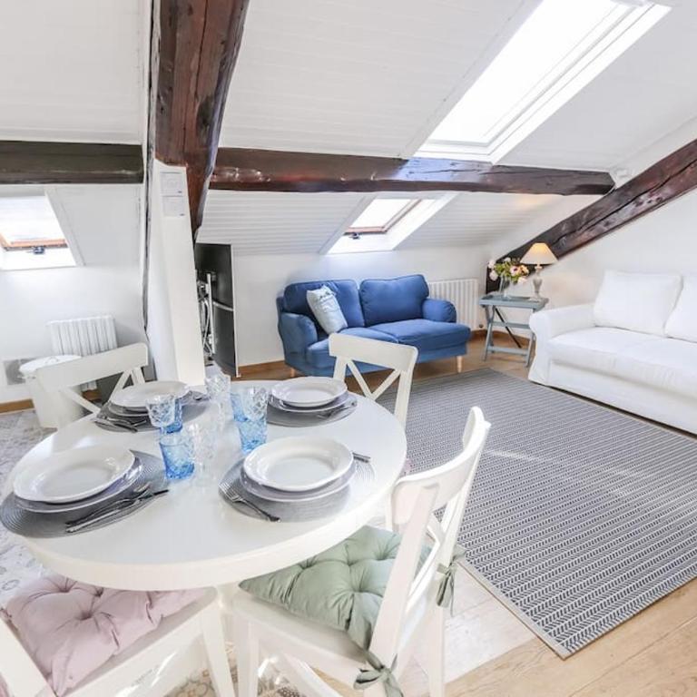 Sunny 2BR Penthouse Near Milano Centrale - Two-Bedroom House - 24