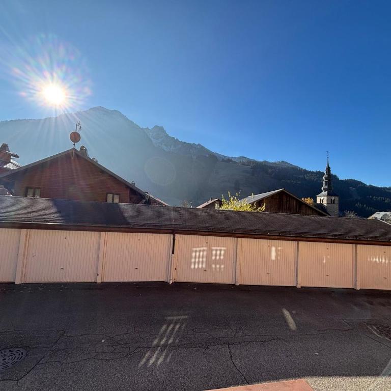 Charmant 2 pièces central ! Balcon, parking, idéal pour 4 personnes - Apartment mit 1 Schlafzimmer - 11