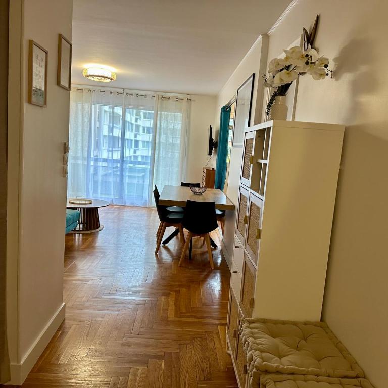 Appartement 5 personnes Léon Frot PARIS - Appartement 2 Chambres - 4