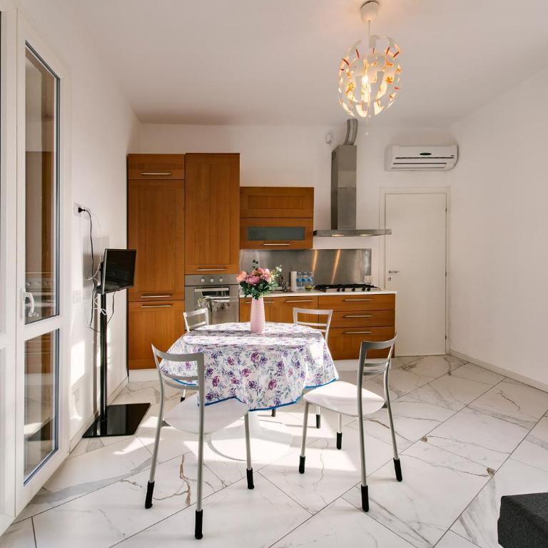 VILLA DEI SOGNI appartamento vicino ospedale Borgo Trento,Fiera e Arena di Verona - Two-Bedroom Apartment - 10