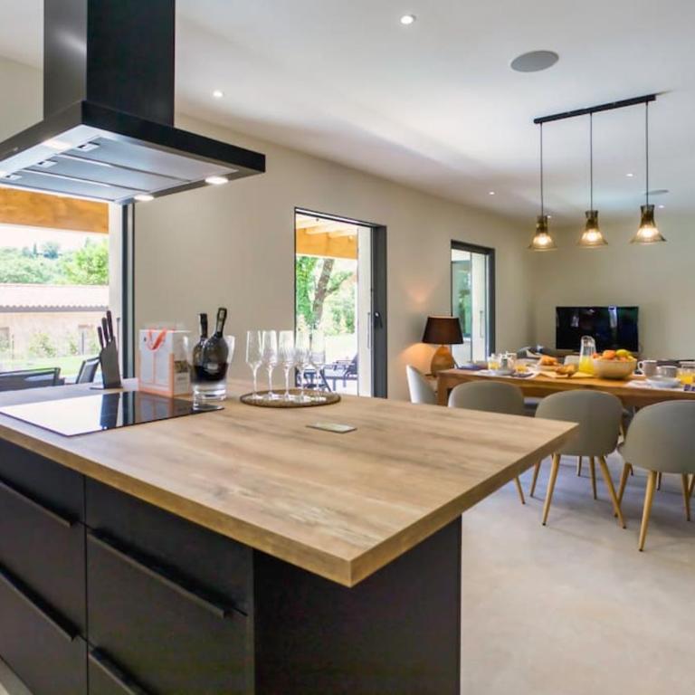 #53 Staywizus - St Paul Villa Swimming pool AC Car park BBQ for 8 Guests - Villa - 43