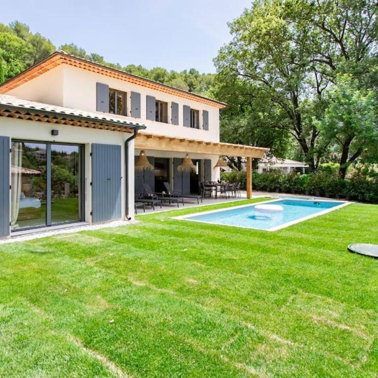#53 Staywizus - St Paul Villa Swimming pool AC Car park BBQ for 8 Guests - Villa - 47