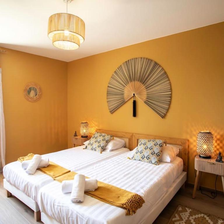 #53 Staywizus - St Paul Villa Swimming pool AC Car park BBQ for 8 Guests - Villa - 59