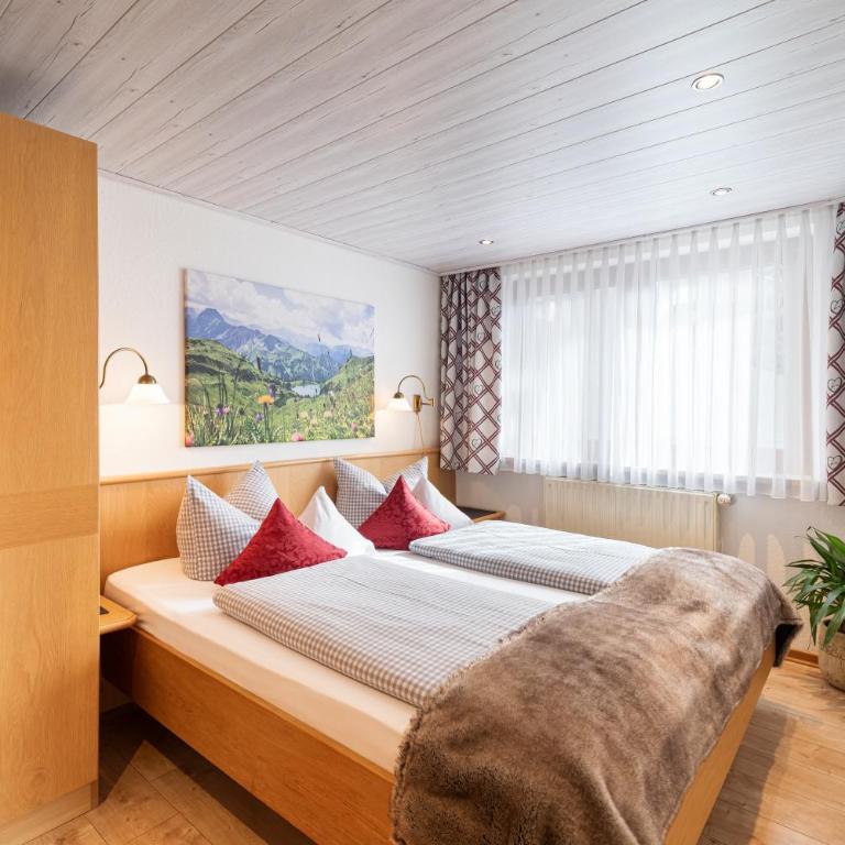 Familien- und Wellnesshotel "Landhaus Viktoria" - Apartment mit 1 Schlafzimmer - 2