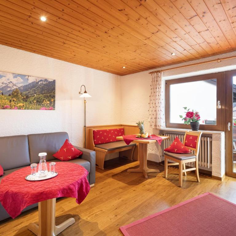 Familien- und Wellnesshotel "Landhaus Viktoria" - Apartment mit 1 Schlafzimmer - 4