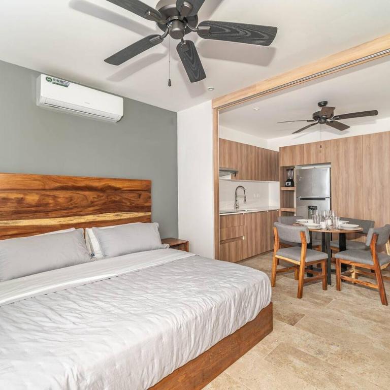 King Studio with Private Balcony, Rooftop Pool, Gym - Appartement - 11