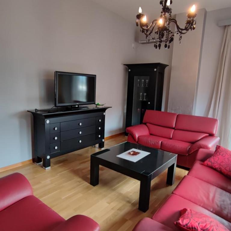 Deluxe stan NS - Apartman sa 3 Spavaće Sobe i Pogledom - 10