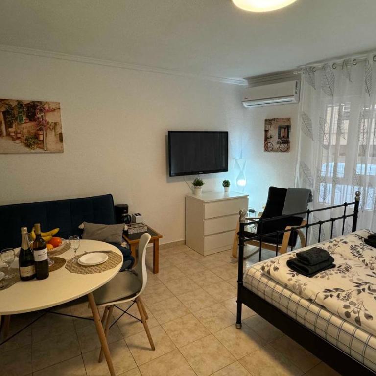 Estudio moderno 100 metros de la playa - Estudio con cama extragrande - 9