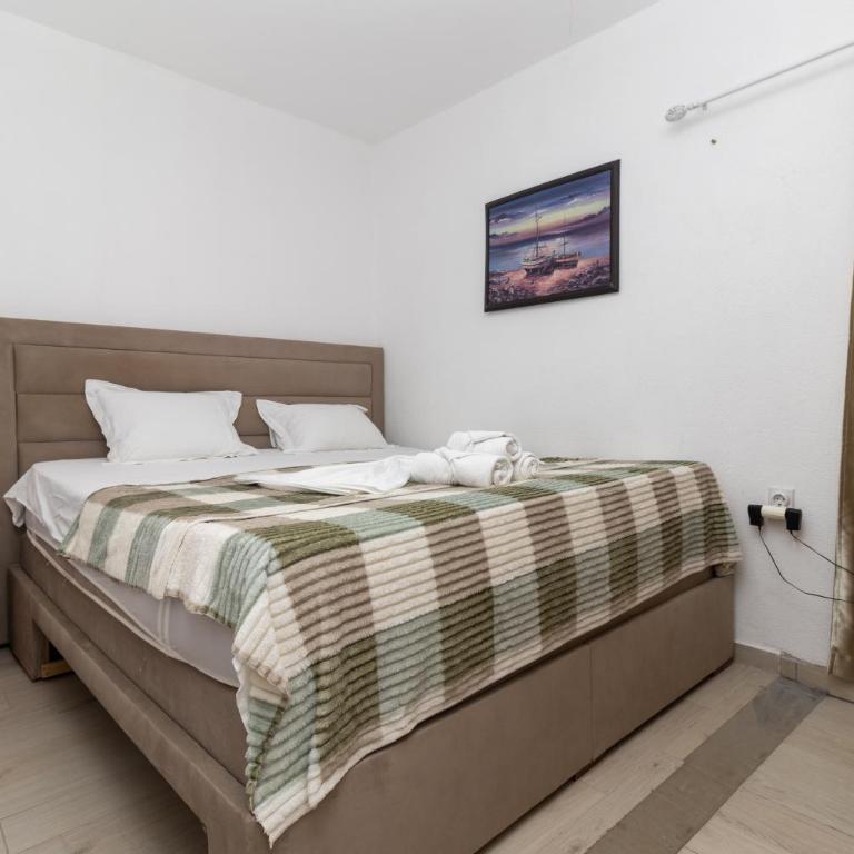 Stan-Pinjes 2 - Two-Bedroom Apartment - 18